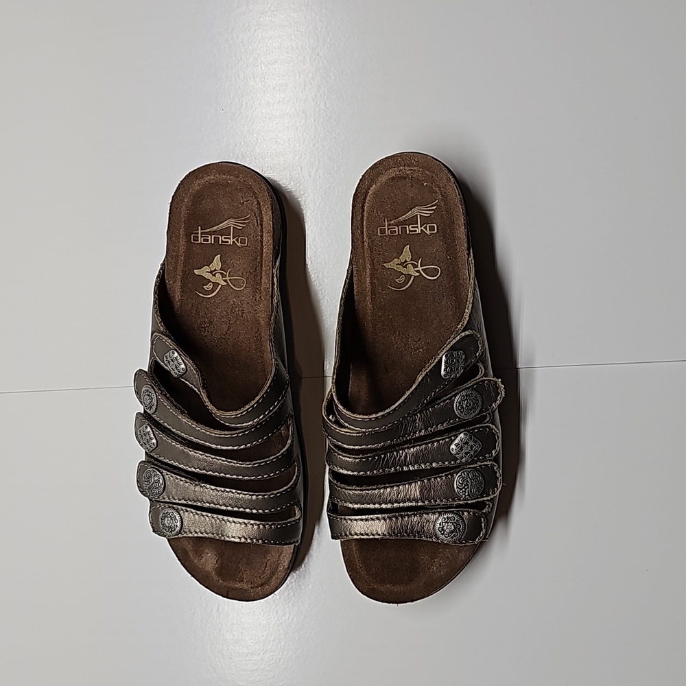 Dansko Sandals Gold With Adjustable Straps Size 38